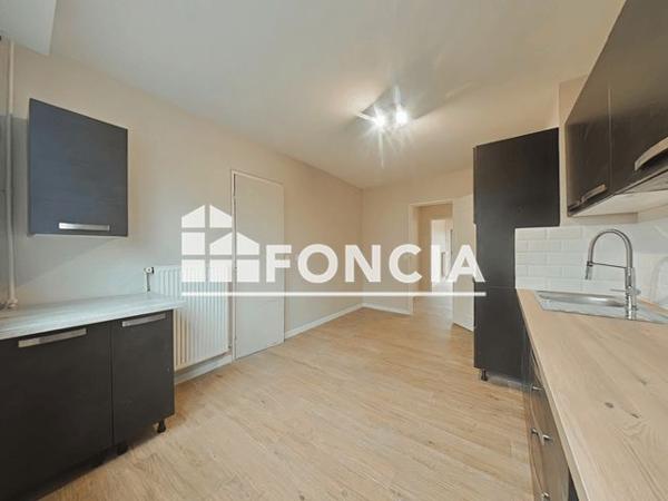 Location Appartement 4 pièces 87.49 m² - 5 ALLEE DES TILLEULS Clichy Sous Bois 93390