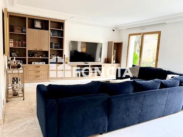 Location Maison 7 pièces 180.14 m² - Rueil-malmaison 92500