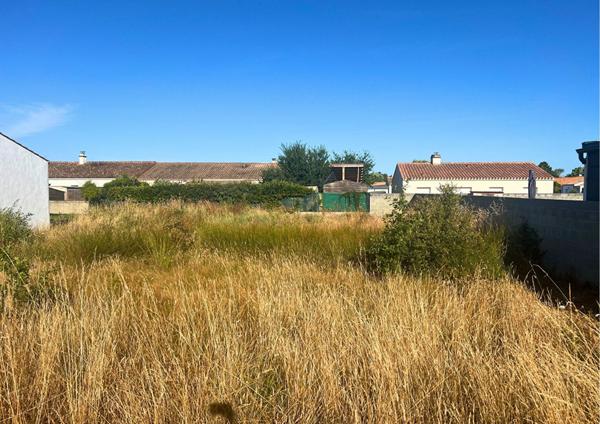 Terrain Saint Urbain 586 m2