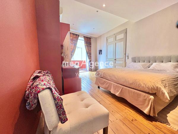Maison à LES SABLES-D'OLONNE, 85100 - 12 pièces 279m²