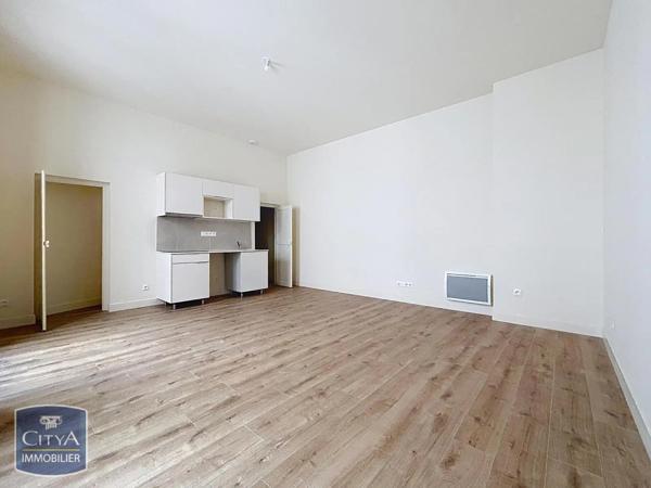 Appartement à louer 2 pièces 50.5m² Nîmes (30000)