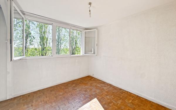 Appartement à vendre    4 pièces • 70 m2 Bondy