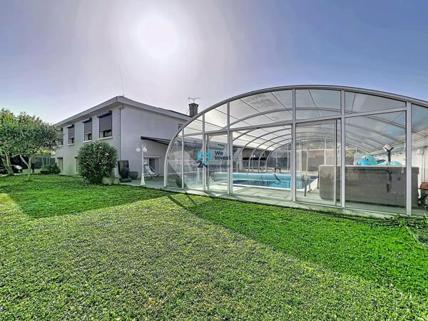 Maison familiale de 280 m² aux multiples possibilités sur une parcelle de 900 m² avec piscine