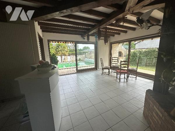 Belle maison d'architecte avec piscine