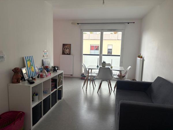 A LOUER : T1 à Loos • • 540 € CC • Réf. 00293-001