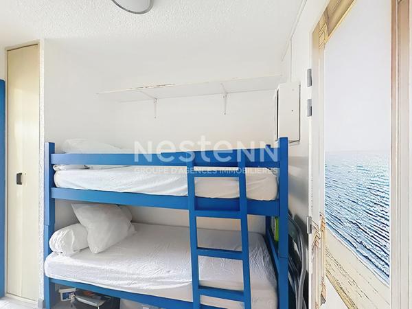 Charmant studio cabine meublé de 21 m² avec balcon de 7 m² et vue sur les Salins, local à vélos & piscine en option, Gruissan, Rive Droite