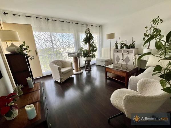 Vente                                                      Appartement
                        
                     2 pièces                      48 m2                     à Clichy-sous-Bois