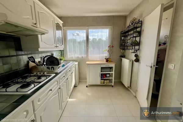 Vente                                                      Appartement
                        
                     2 pièces                      48 m2                     à Clichy-sous-Bois