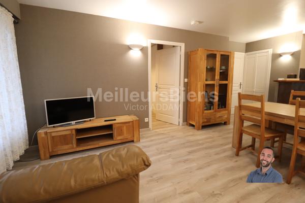 Appartement  chambre séparée avec cour intérieur et parking