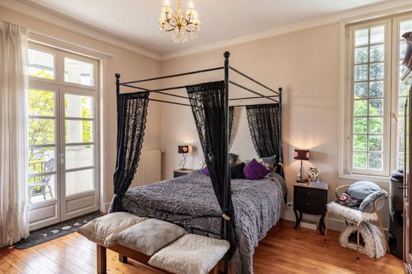 Vente Maison de luxe Neuvic 8 Pièces 268 m²