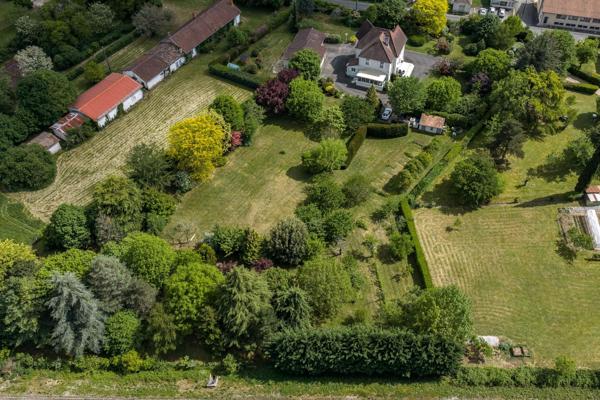 Vente Maison de luxe Neuvic 8 Pièces 268 m²