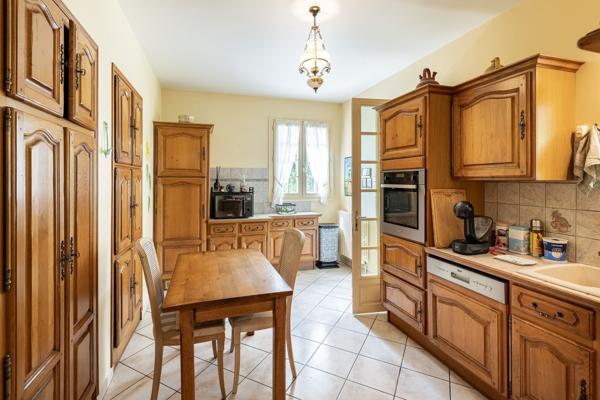 Vente Maison de luxe Neuvic 8 Pièces 268 m²