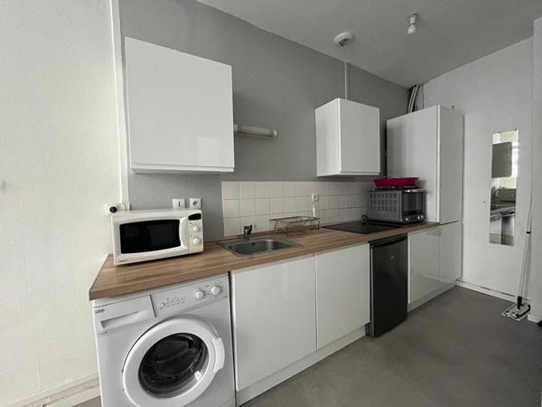 A LOUER : T1 à LILLE • • 700 € CC • Réf. G386-1