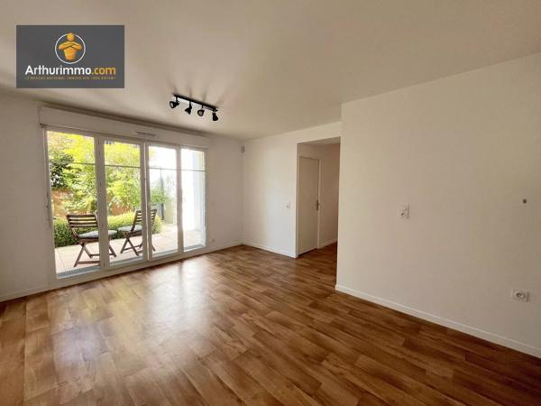 Location                                                      Appartement
                        
                     2 pièces                      43 m2                     à Franconville