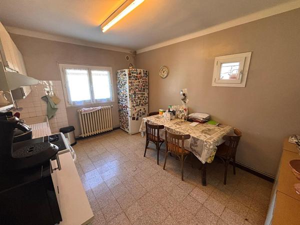 Maison Gardanne 3 pièce(s) 81 m2 - Véranda - Grand garage - 663m² de parcelle.