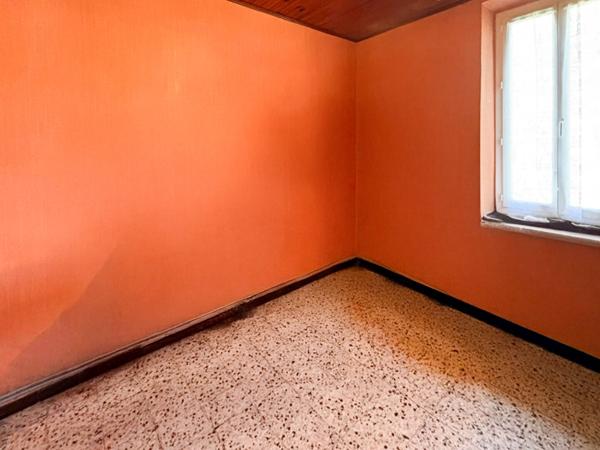 Maison Gardanne 3 pièce(s) 81 m2 - Véranda - Grand garage - 663m² de parcelle.