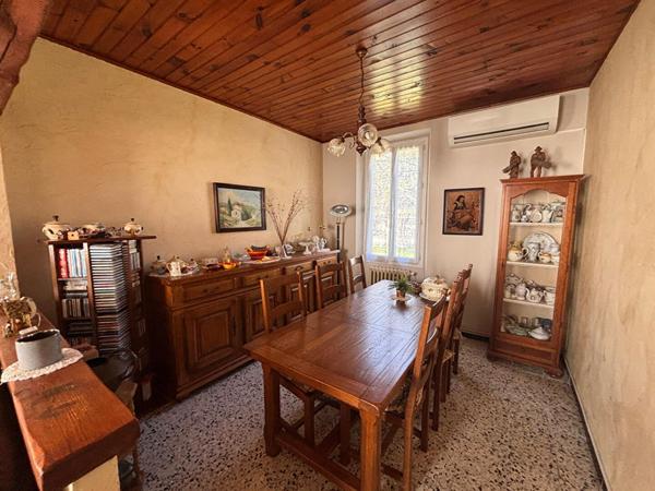 Maison Gardanne 3 pièce(s) 81 m2 - Véranda - Grand garage - 663m² de parcelle.