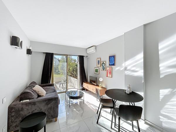 Le Cannet Grande Bretagne - Studio rénové en rez de jardin