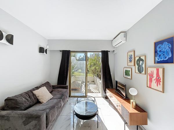 Le Cannet Grande Bretagne - Studio rénové en rez de jardin