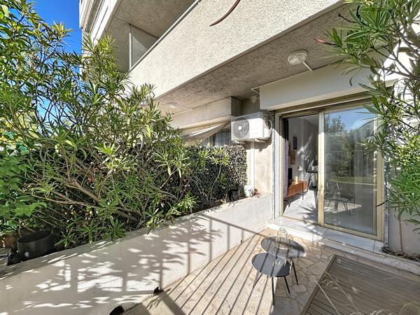 Le Cannet Grande Bretagne - Studio rénové en rez de jardin