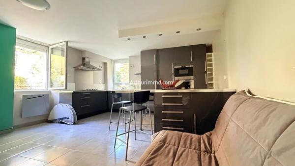 Vente                                                      Maison de ville
                        
                     3 pièces                      62 m2                     à Millau