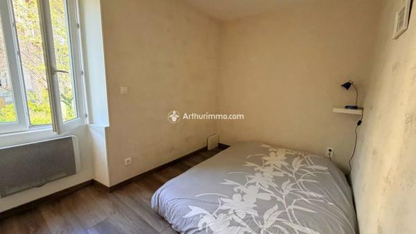 Vente                                                      Maison de ville
                        
                     3 pièces                      62 m2                     à Millau