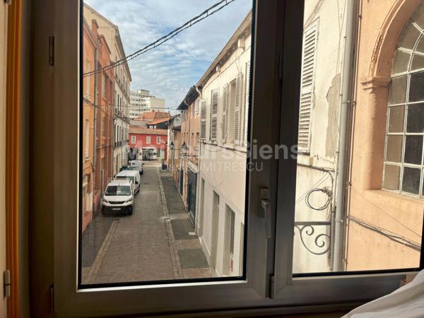 Hyper Centre ville Roanne F5 avec du cachet à renover