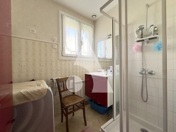Maison 10 pièces 234 m2