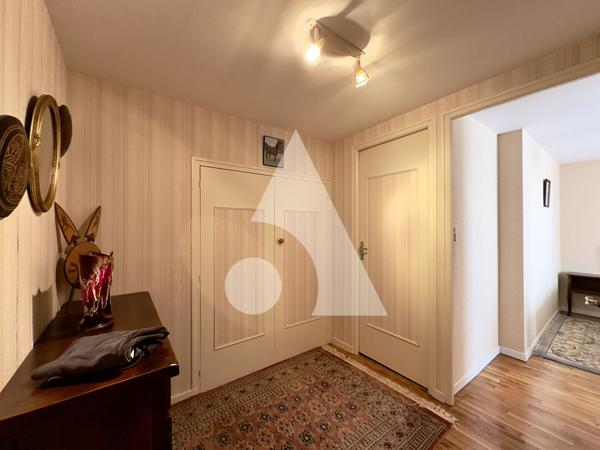 Maison 10 pièces 234 m2