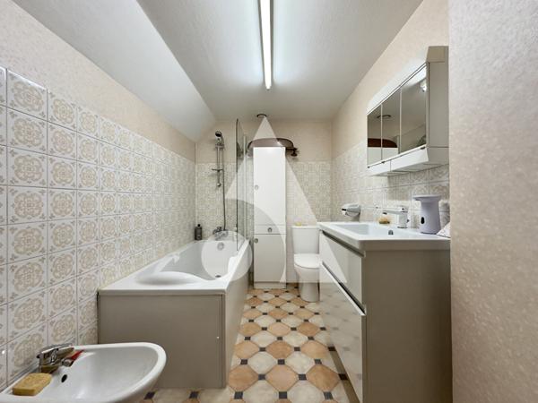 Maison 10 pièces 234 m2