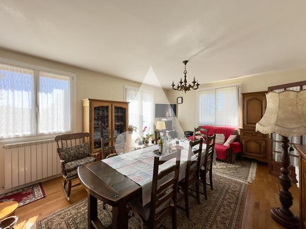 Maison 10 pièces 234 m2