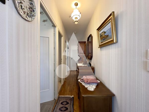 Maison 10 pièces 234 m2