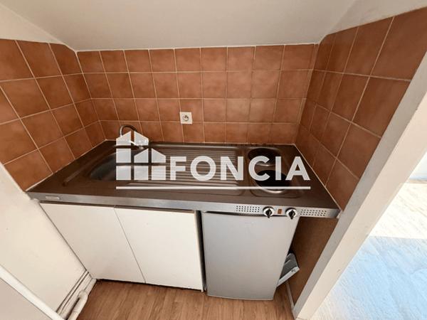 Location Studio 17.47 m² - 14 RUE PERE JEAN FLEURY Poitiers 86000