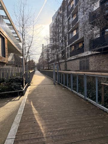 Colombes 4 pièces 85m² avec balcons et parking