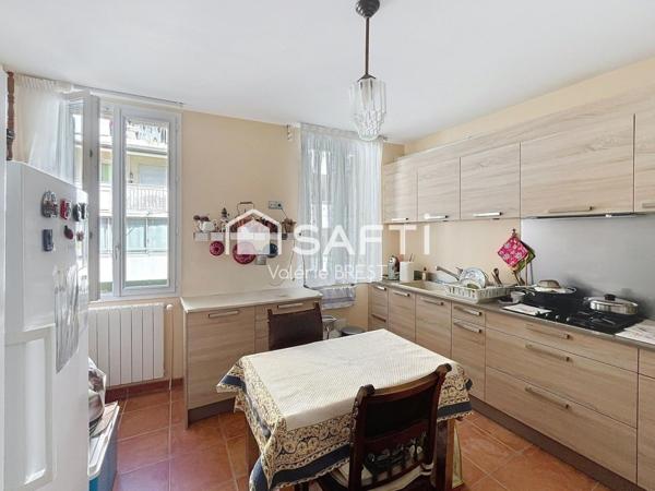 Marseille 8ème- Le Rouet- Maison de ville 200+50m2