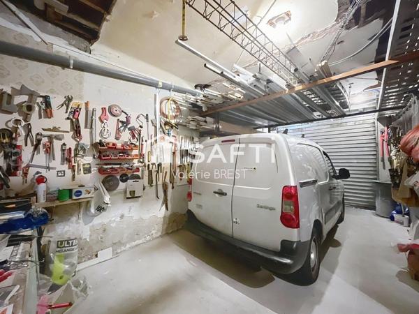 Marseille 8ème- Le Rouet- Maison de ville 200+50m2