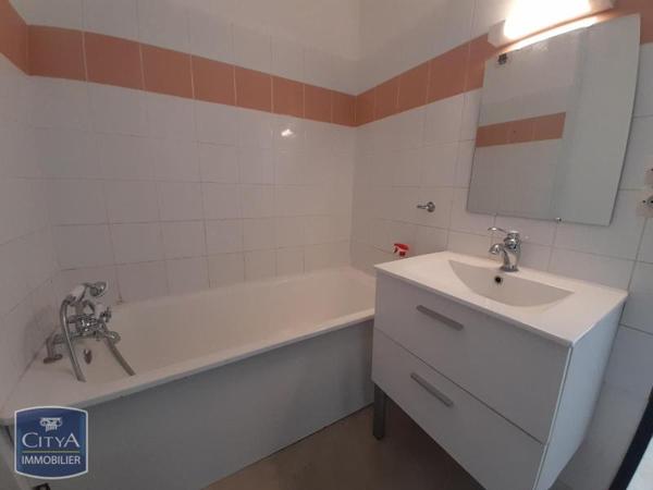 Appartement à louer 2 pièces 32.39m² Nîmes (30000)