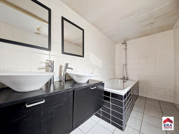 Maison 3 chambres avec extérieur - 101 m² - CROIX secteur Mairie