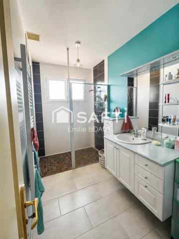 Maison 123 m² habitables, 4 chambres, centre-bourg