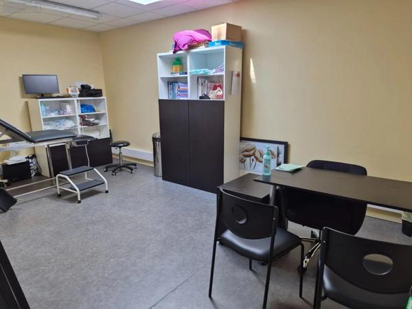 Location - Fonds et/ou murs commerciaux Téteghem-Coudekerque-Village 59229 2 pièces 71 m 2