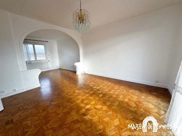 Vente Pavillon sur grand sous-sol - 5 pièces - 107m² - Jardin clos - CHATEAUBERNARD Centre