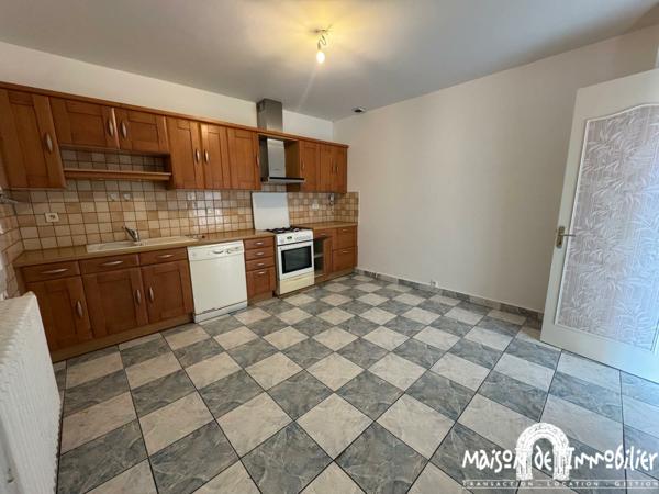 Vente Pavillon sur grand sous-sol - 5 pièces - 107m² - Jardin clos - CHATEAUBERNARD Centre