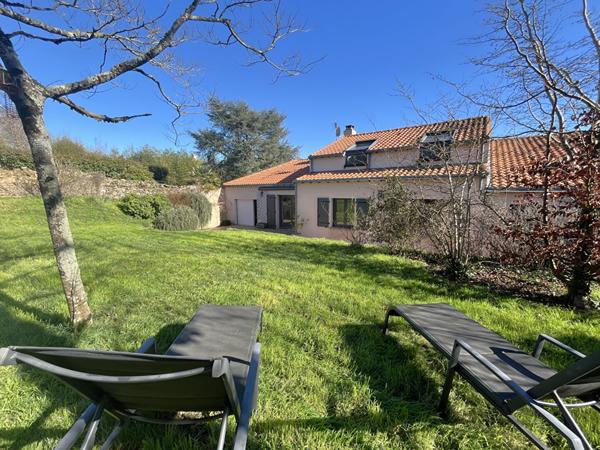 MAISON 5 chambres, SAINT HERBLAIN, garages, jardin, charme de l'ancien rénové