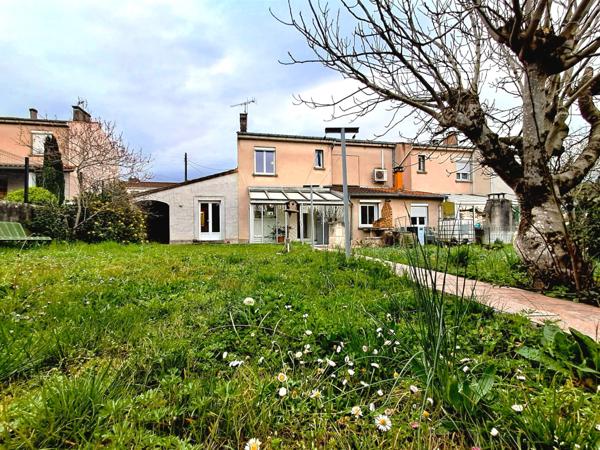 Maison familiale 4 chambres avec jardin et dépendance