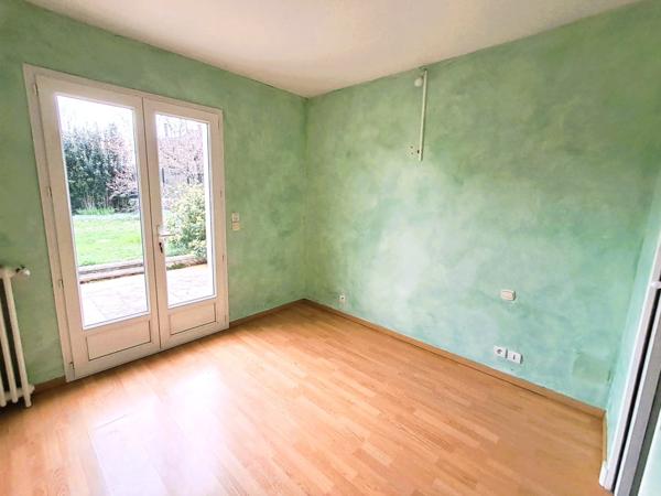 Maison familiale 4 chambres avec jardin et dépendance