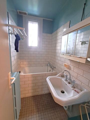 Maison familiale 4 chambres avec jardin et dépendance