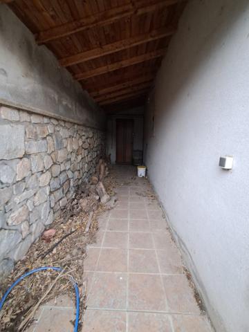 Maison familiale 4 chambres avec jardin et dépendance