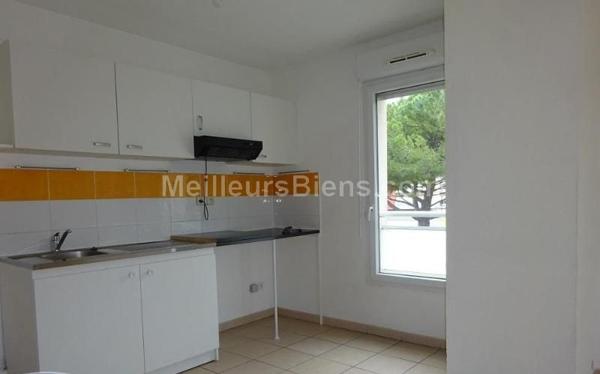 EXCLUSIVITÉ: Miramas, Type 3 dans résidence de standing avec 2 parkings