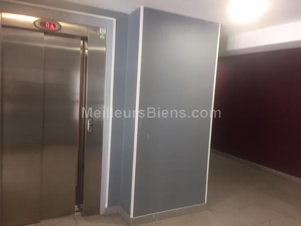 EXCLUSIVITÉ: Miramas, Type 3 dans résidence de standing avec 2 parkings