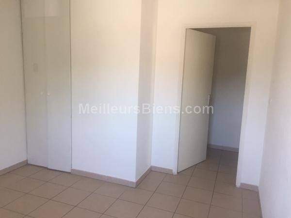 EXCLUSIVITÉ: Miramas, Type 3 dans résidence de standing avec 2 parkings